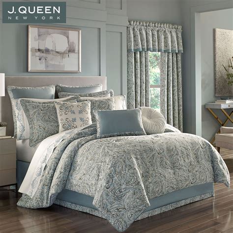 Giovanni Paisley Comforter Bedding by J Queen New York