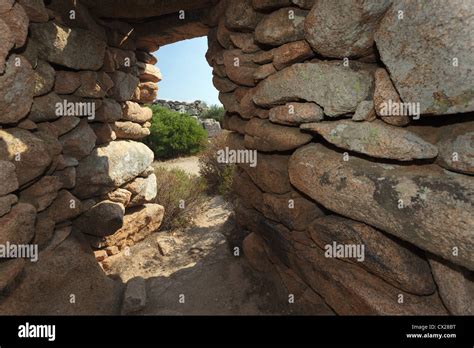 Neolithic building hi-res stock photography and images - Alamy