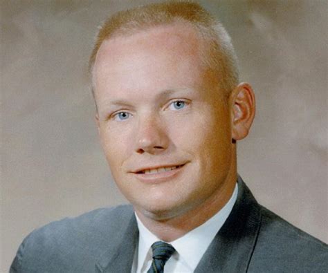 Neil Armstrong Biography - Facts, Childhood, Family Life & Achievements