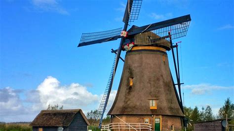 Zaanse Schans windmills vs Kinderdijk windmills Netherlands