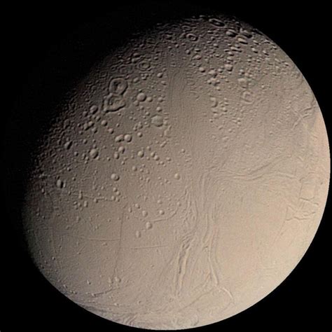 The Interior of Enceladus Looks Really Great for Supporting Life - Universe Today