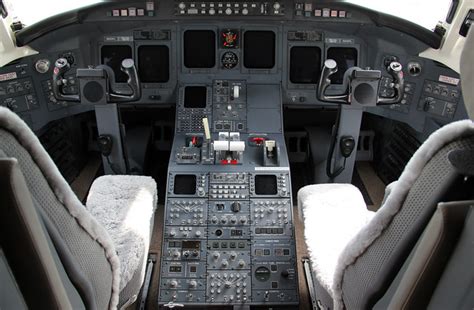 NBAA 2011 - Bombardier CRJ-700 Cockpit - Henderson Executive Airport ...