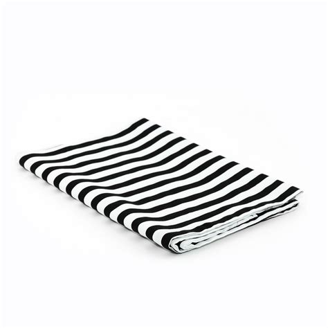 Table runner – Black and white striped - Mask Events