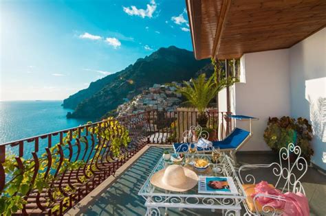 The 9 Best Amalfi Coast Hotels for a Luxury Vacation