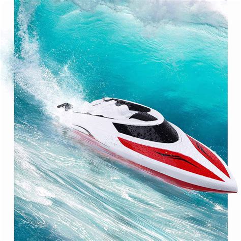 11 Fastest RC Electric Boats From 25MPH to 55MPH+ [2022] - Reviews & Guide