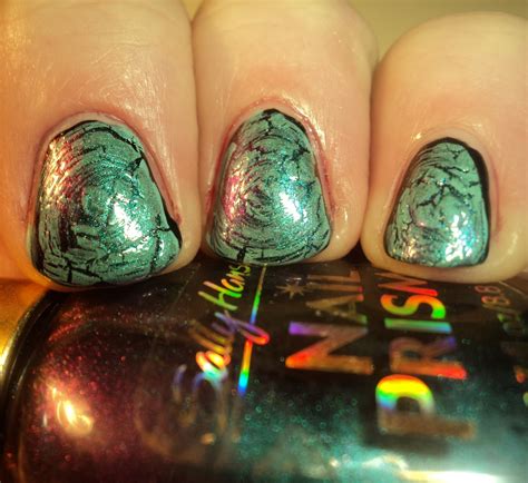 Sally Hansen Nail Prisms Turquoise Opal - Make Beauty Nails