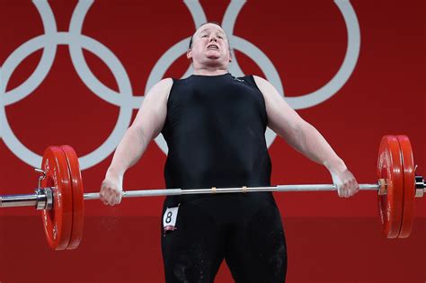 Laurel Hubbard, first transgender Olympian, struggles in weightlifting competition