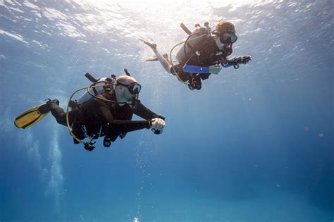 Scuba Diving Lessons for Kids - All You Need To Know