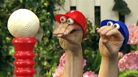 Watch Oobi Season 1 Episode 9: Play Ball/Build Fort - Full show on CBS ...