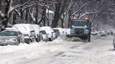 Chicago Deploys 200-Plus Plows in Preparation for Sunday Night Snow ...