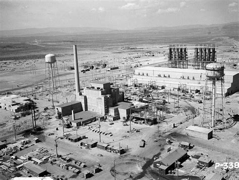 Hanford B-Reactor Area 1944 (With images) | Hanford, Manhattan project, Hanford site