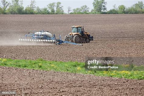 Farm Planter Machine Photos and Premium High Res Pictures - Getty Images