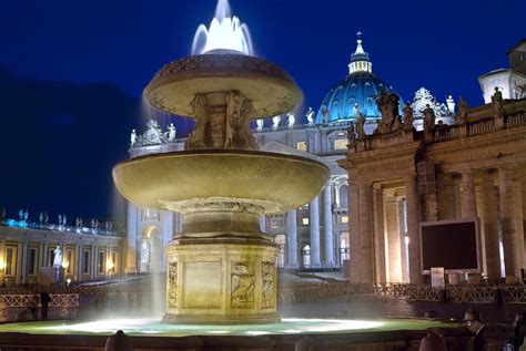 St. Peter's Square by night, Rome, Italy | Rome by night | Dariusz W | Flickr