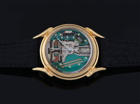 Bulova Accutron Spaceview 14K Gold Watch | Unwind In Time