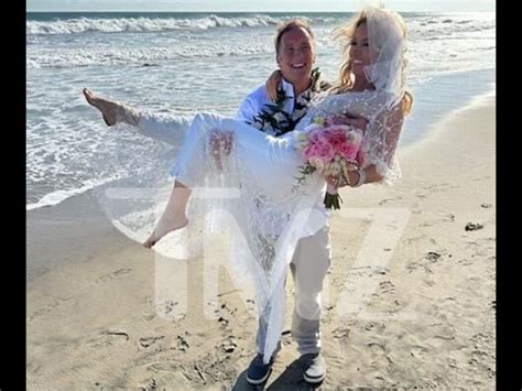 Lakers Owner Jeanie Buss Marries Comedian Jay Mohr in Malibu