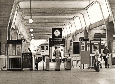 Uxbridge | London underground stations, London underground, Castle house island