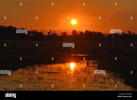 AUSTRALIAN OUTBACK SUNSET Stock Photo - Alamy