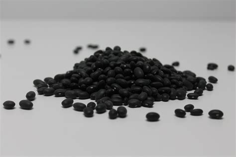 Black Beans (100LB) in Bulk Peas from Simplex Trading | Household, restaurant, kitchen supplies