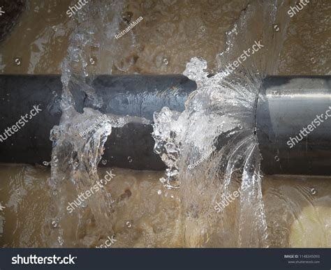 5,300 Plumbing Burst Pipe Images, Stock Photos & Vectors | Shutterstock