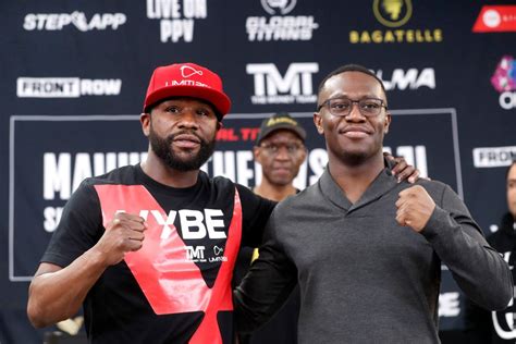 Floyd Mayweather vs. Deji Makes History! - EssentiallySports