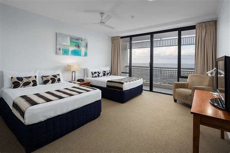 Rydges Esplanade Resort Cairns Rooms: Pictures & Reviews - Tripadvisor