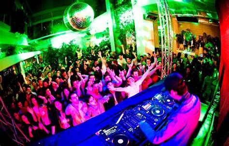 Italy Nightlife – Clubs, Bars & Discos