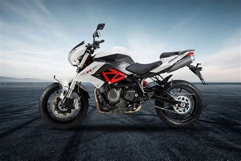 Benelli TNT 600i Review, Images, Features & Price 2022 - NewCarBike