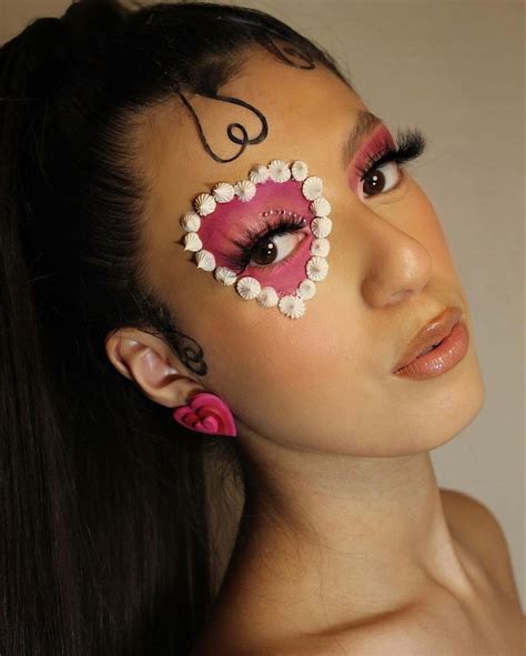 Valentines editorial makeup | Heart face makeup, Eye makeup art ...