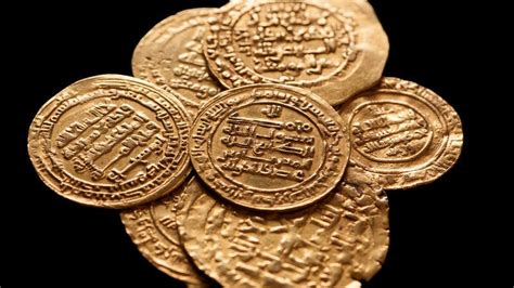 Archaeologists Find 424 Islamic Gold Coins Dating Back 1100 Years in Ancient Palestine | Al Bawaba