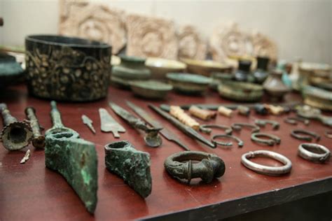 Over 135,000 historical relics retrieved in 39 months - Tehran Times