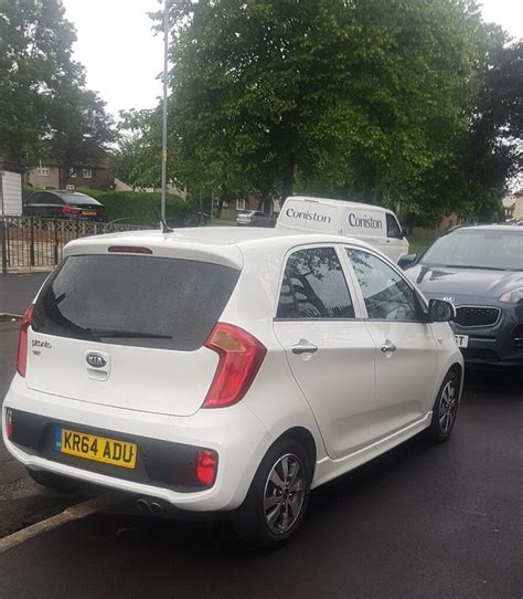 KIA PICANTO WHITE 1.0 5DOORS VR7 2015 | in Dagenham, London | Gumtree