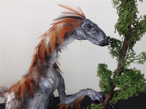 Therizinosaurus cheloniformis sculpture (with feathers!) — Stan Winston ...