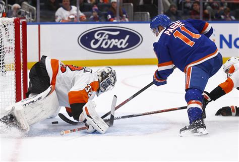 Islanders shake off slow start, beat down Flyers 5-2 | amNewYork