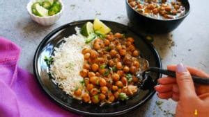 Instant Pot Chana Masala | Punjabi Chole Masala - Piping Pot Curry