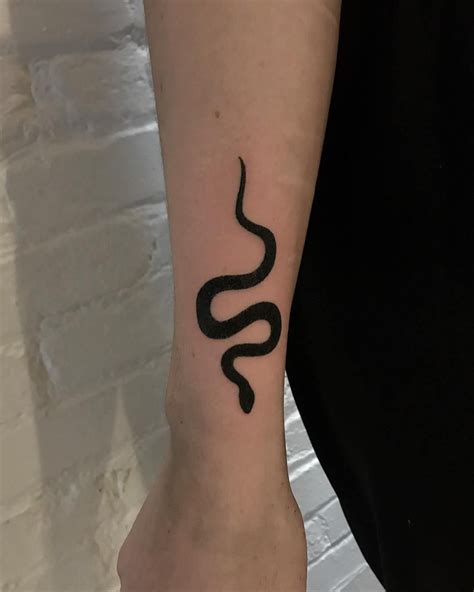 20+ Simple Snake Tattoo Ideas | PetPress | Snake tattoo design, Small ...