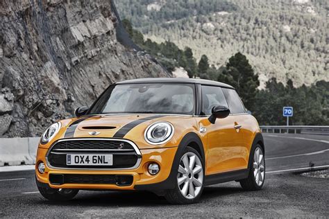 2014 MINI Cooper Hatch in Full Detail [Video] - autoevolution