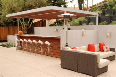 Creative Outdoor Bars: 17 Amazing Deck Design Ideas