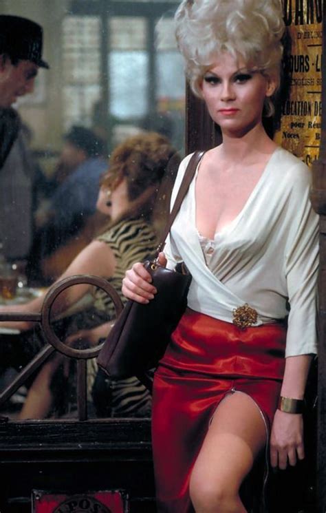 Grace Lee Whitney è Kiki the Cossack in "Irma la dolce" | Star trek ...