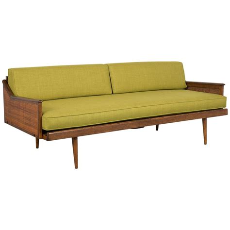 Mid-Century Modern Sofa at 1stDibs