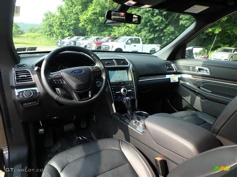 Ebony Black Interior 2018 Ford Explorer Limited 4WD Photo #127632010 | GTCarLot.com