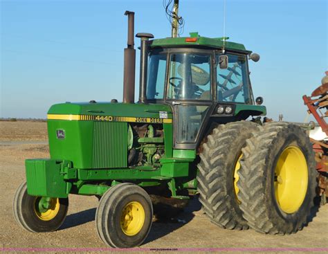 John Deere 4440 tractor in Essex, MO | Item K7587 sold | Purple Wave