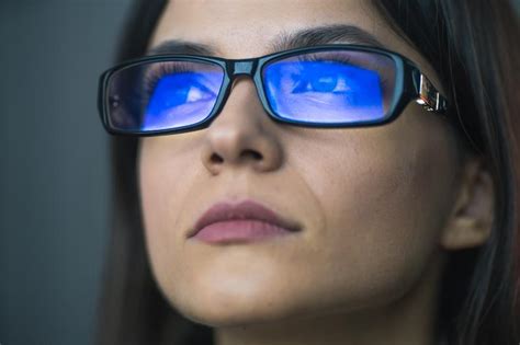 Blue light-blocking glasses may be a gateway to better sleep | Latest news for Doctors, Nurses ...