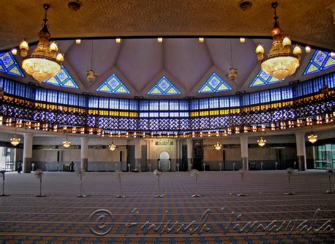 islamic thems: masjid negara (kuala lampur) interior wallpapers