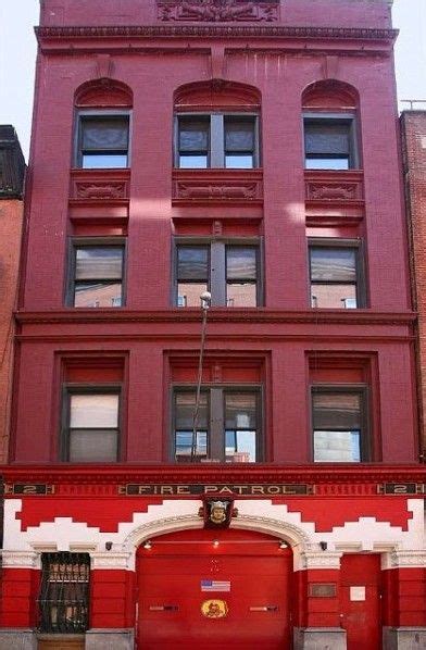 Anderson Cooper's home is a firehouse | House fire, Fdny firehouse ...