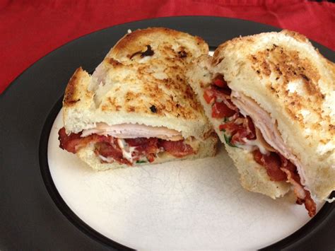 Mom Mart: Smoked Turkey Bacon Sandwich Recipe