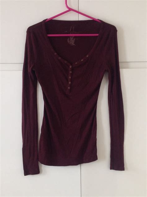 Dark red long sleeved top Y2k Outfits, Chic Outfits, Fashion Outfits ...