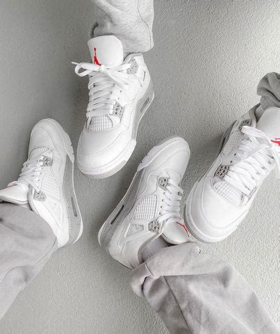 How to style: Jordan 4 White Oreo – Sneakin