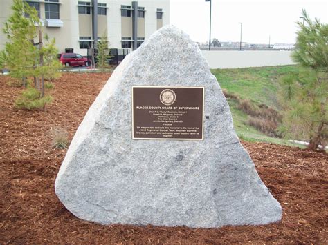 It's interesting that plaques can make for such nice memorials. It would be good to have ...