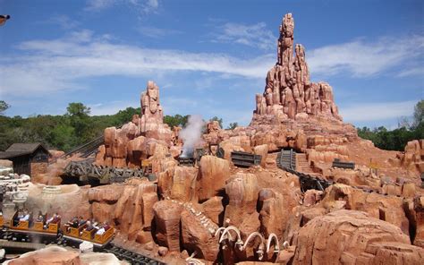 Frontierland - Magic Kingdom - LaughingPlace.com