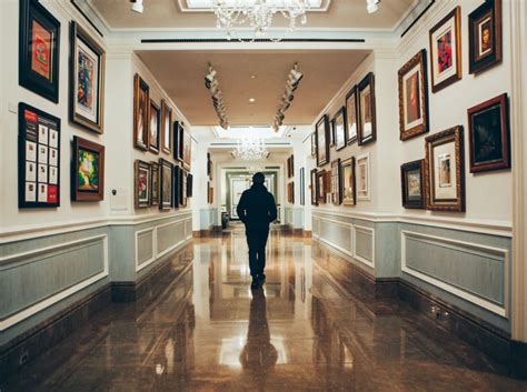 How to Advance Your Career with Art Galleries and Dealers – ARTDEX